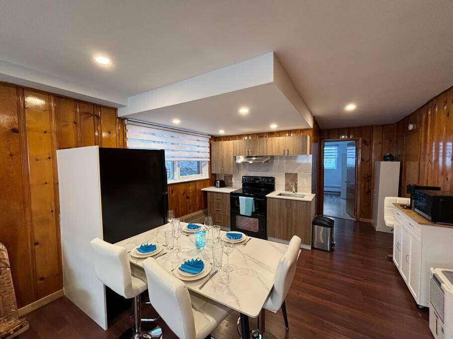 Cozy Spacious Work Friendly Lotus With Garden View High Speed Free Wi Fi And Parking Adjacent To Downtown 몬트리올 외부 사진